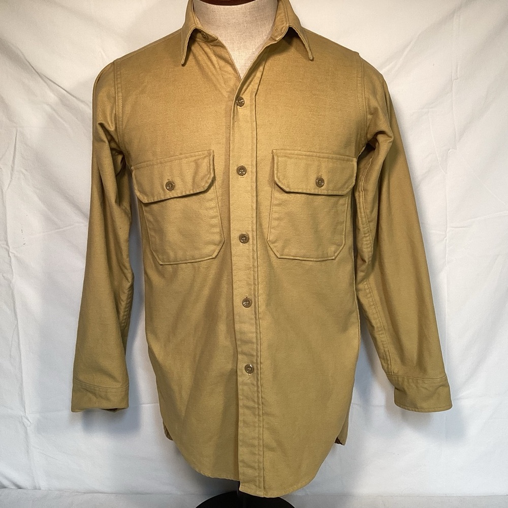 Woolrich Vintage Cotton Chamois Tan Button Down Men’s Shirt Size Small Made USA